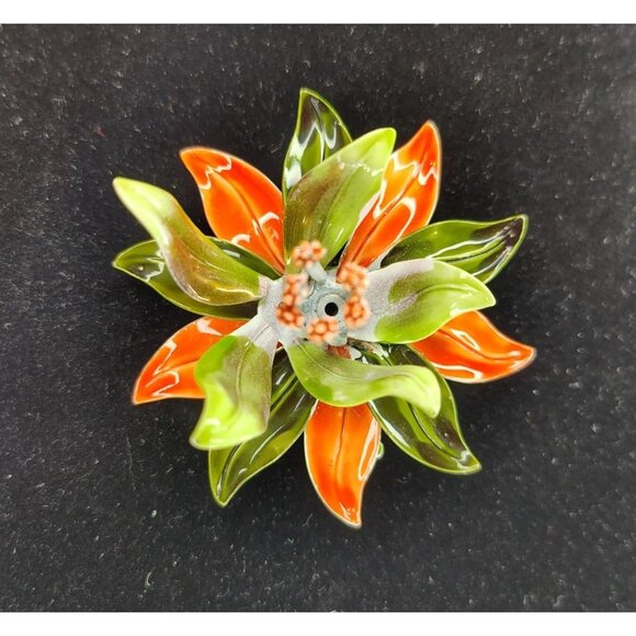 Vintage Enamel Orange Green Lily Flower Pin Brooch, 3D, Mod Retro Floral - Picture 1 of 7